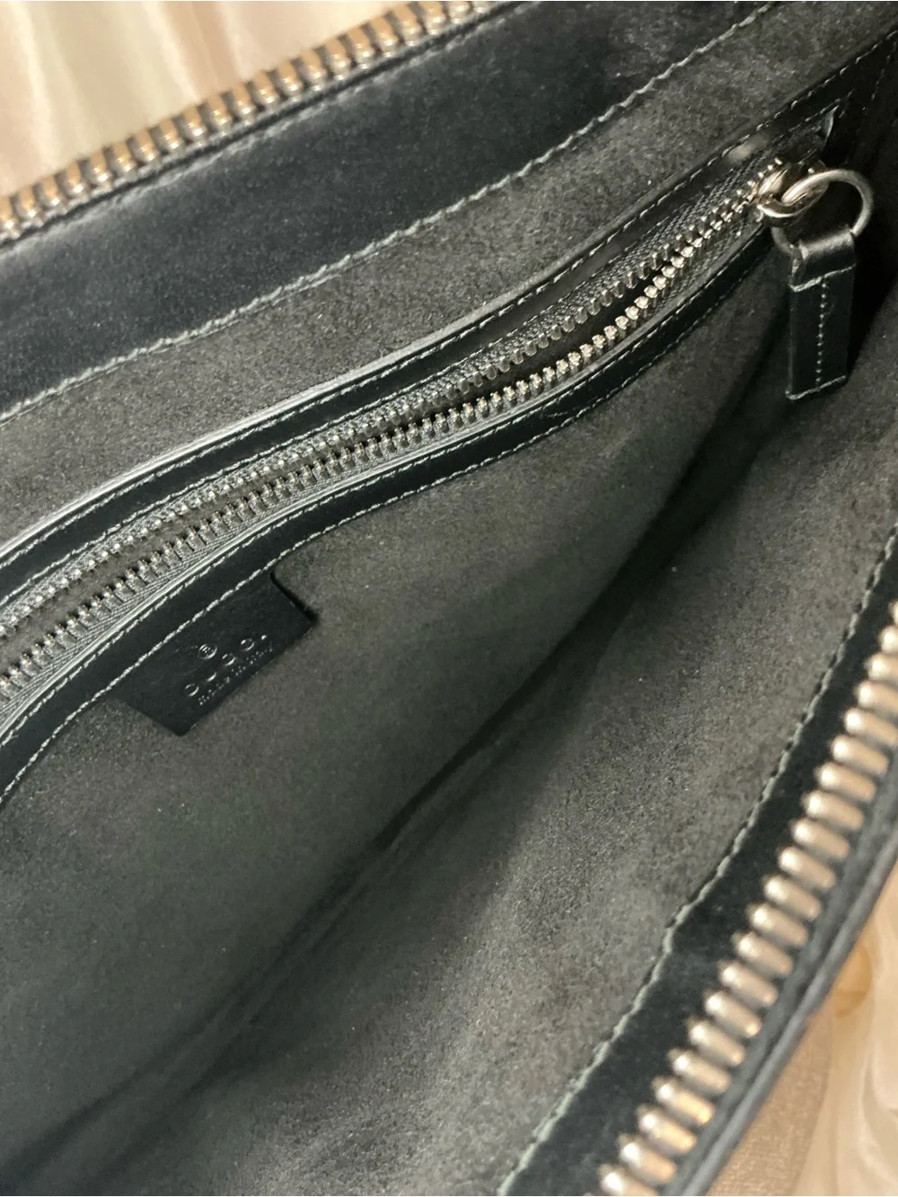 EUC Gucci Black Brown Signature Web Stripe Bee Messenger Clutch